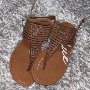 American Eagle strappy sandals